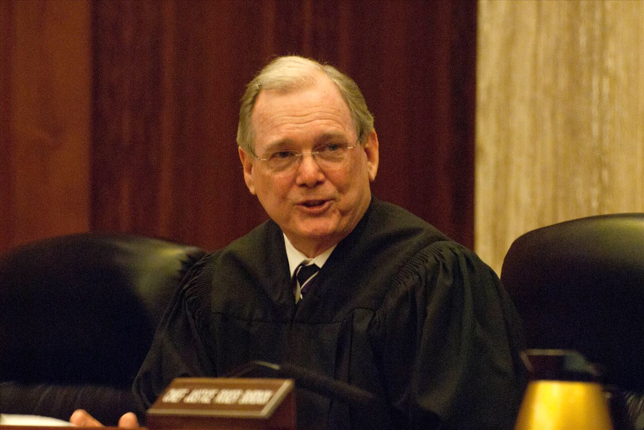Former Chief Justice Daniel Eismann Dies at 77 - Vimarsana News